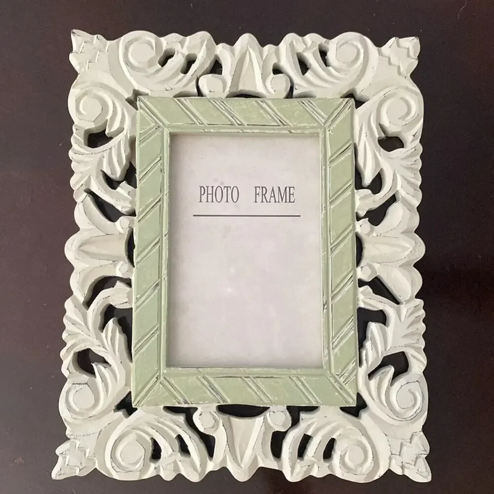 Vintage pier 1 cream sage green chalk painted wood swirl 4X6 photograph‎ frame